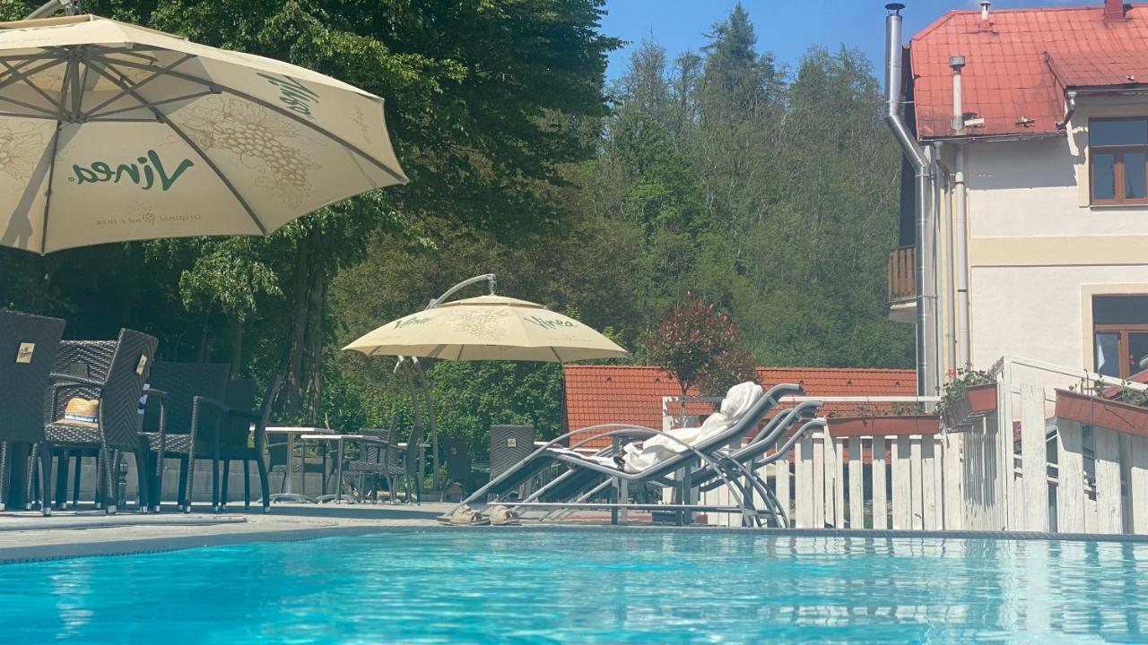 UniqHotel Česky Šternberk Eksteriør bilde