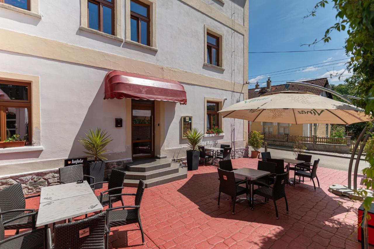 UniqHotel Česky Šternberk Eksteriør bilde